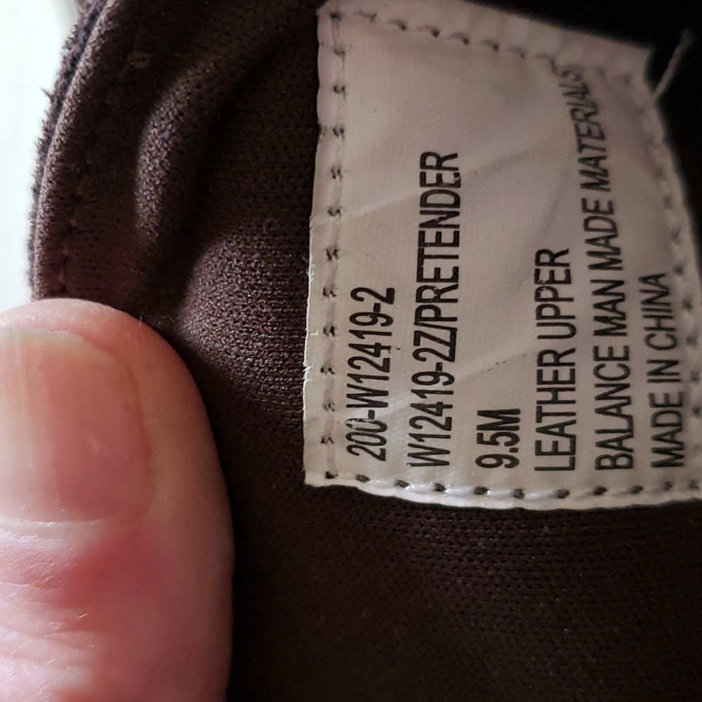 Great condition brown very small heel. - Picture 7 of 10